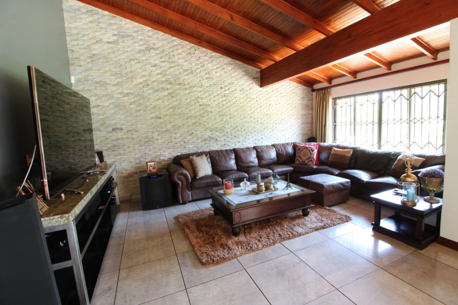 11 Bedroom Property for Sale in Van Der Hoff Park North West